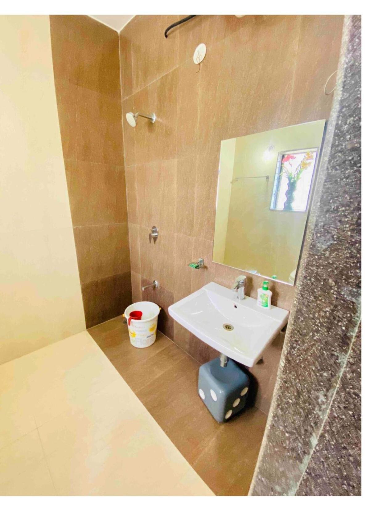 Triveni Blue Gum 3bhk