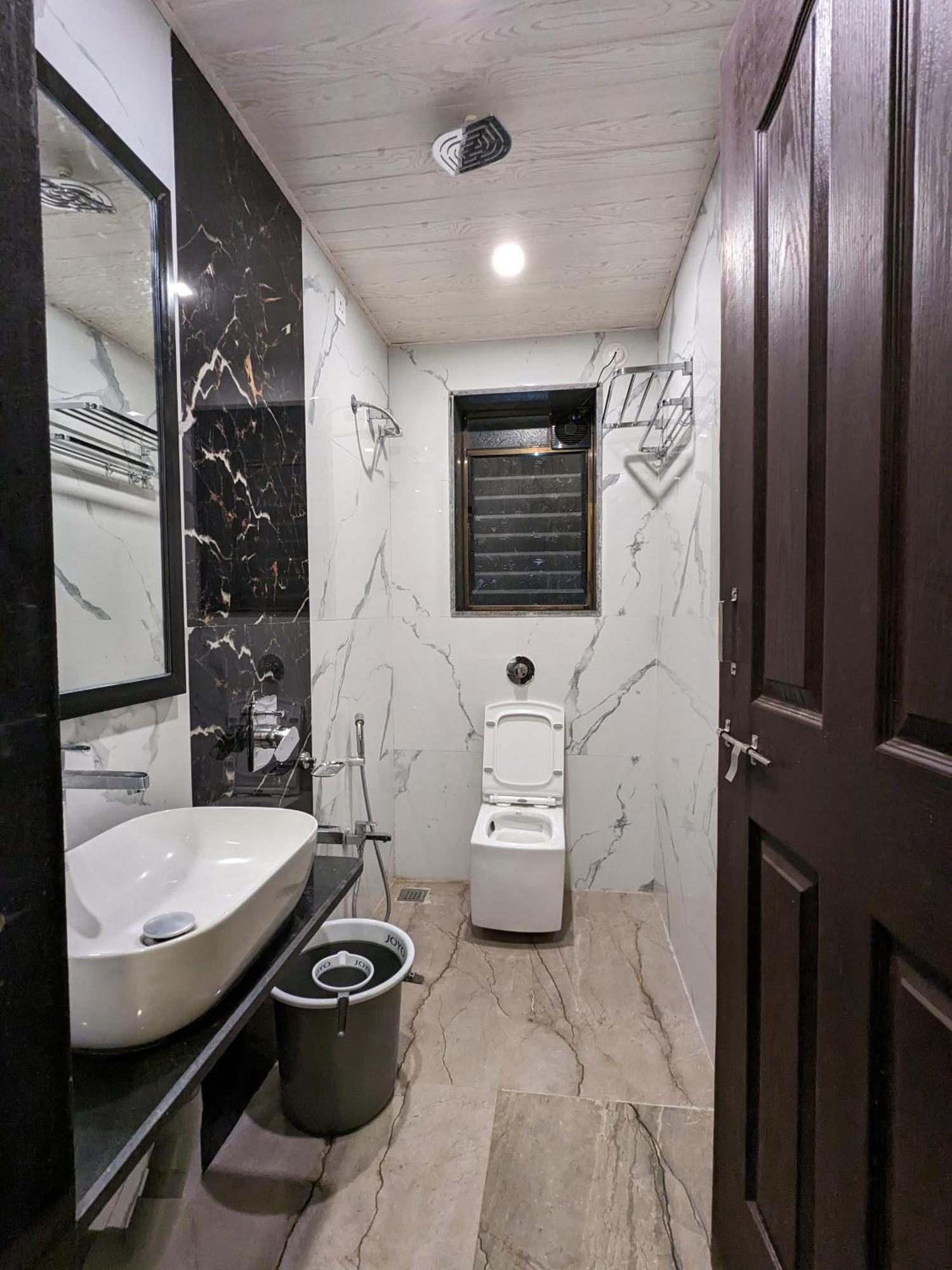 And Samarth Palace 3*