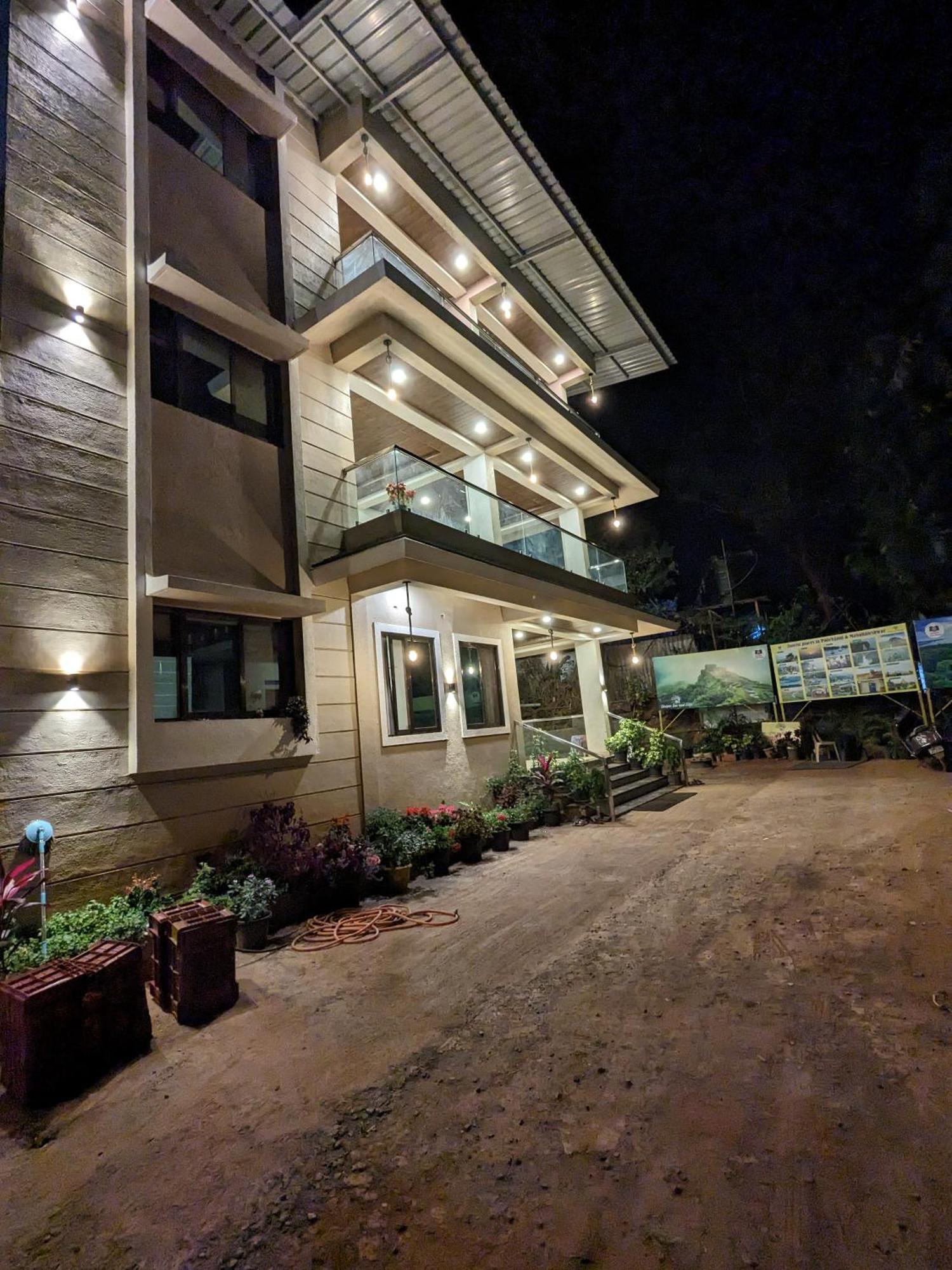 Hotel And Samarth Palace Panchgani
