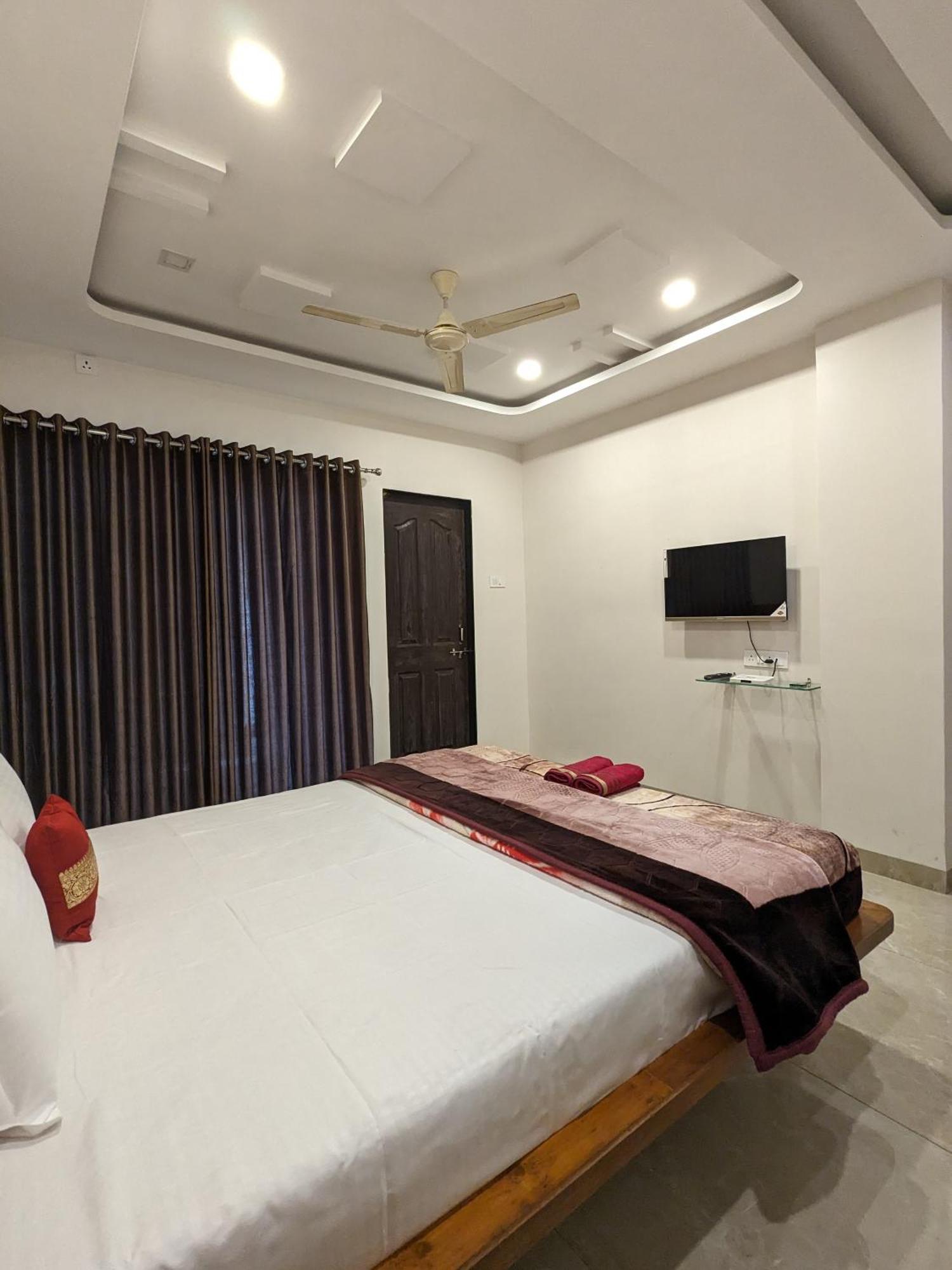 Hotel And Samarth Palace Panchgani