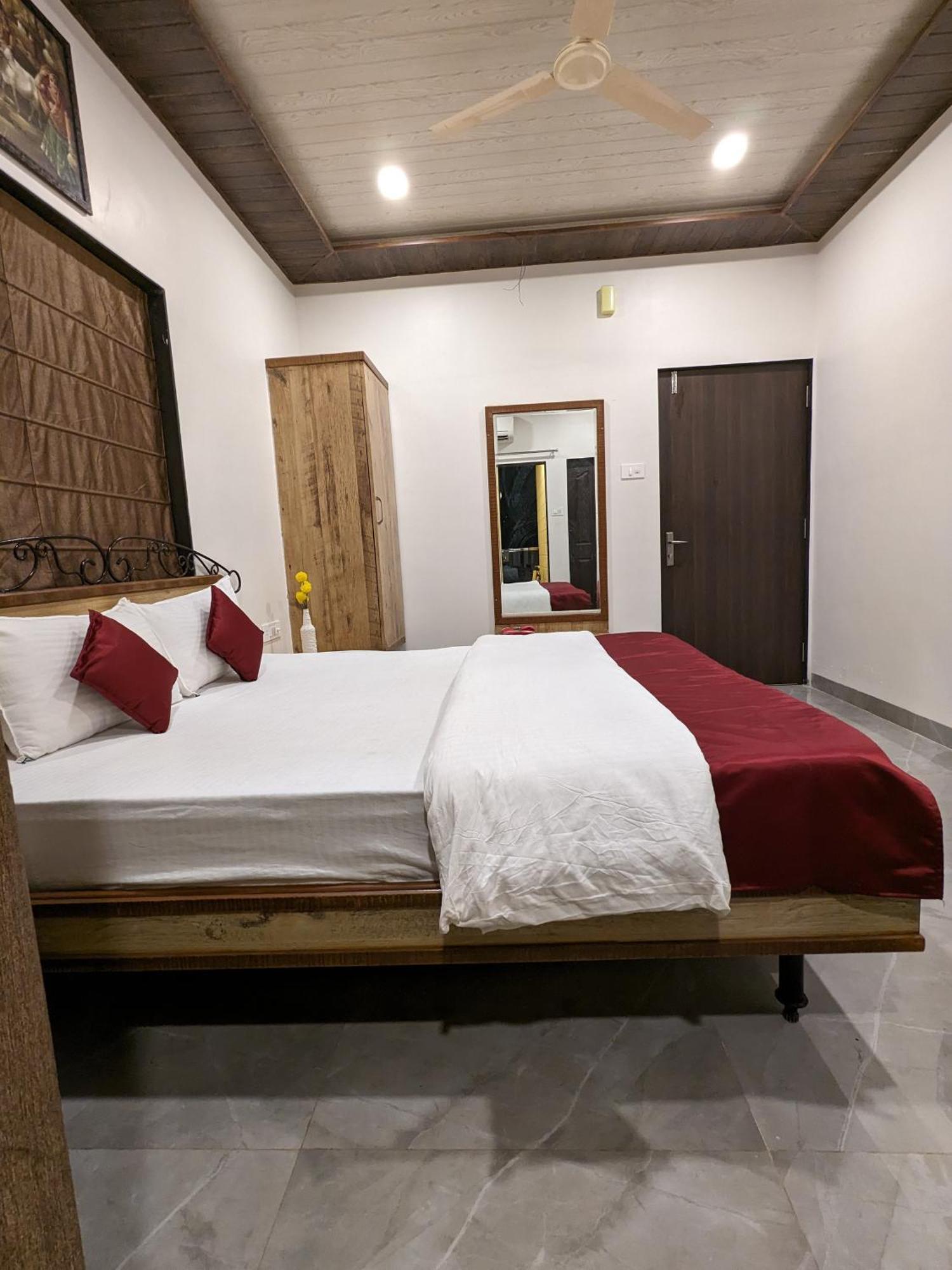 And Samarth Palace