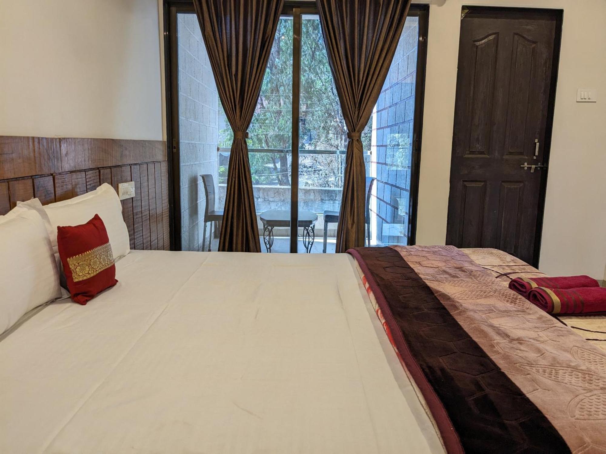 And Samarth Palace