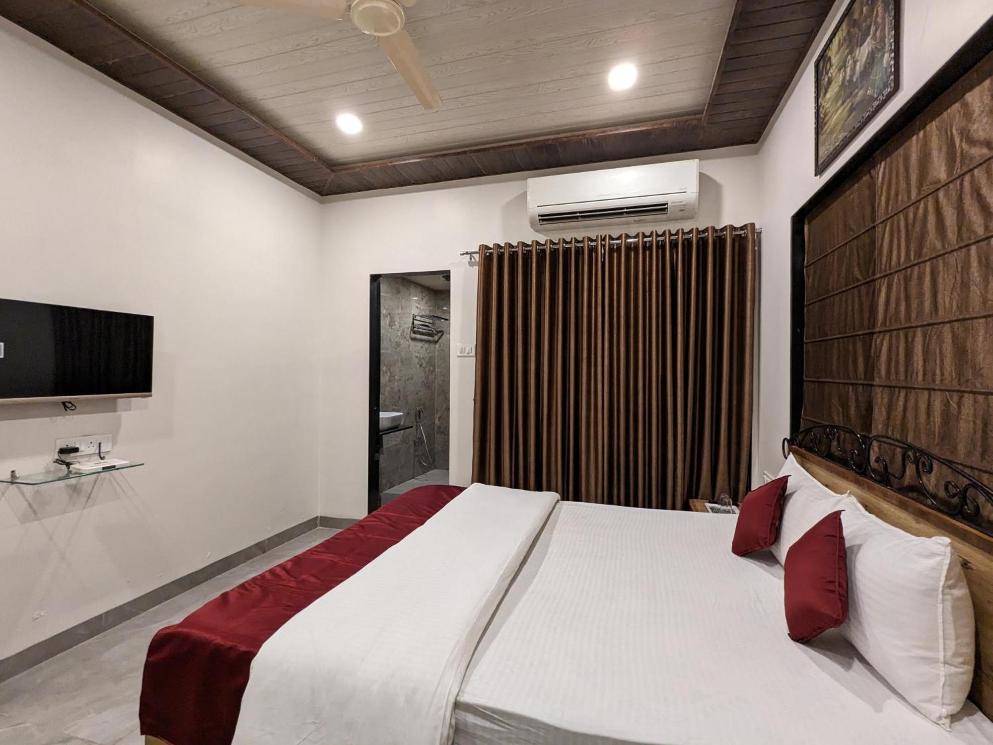 And Samarth Palace Panchgani