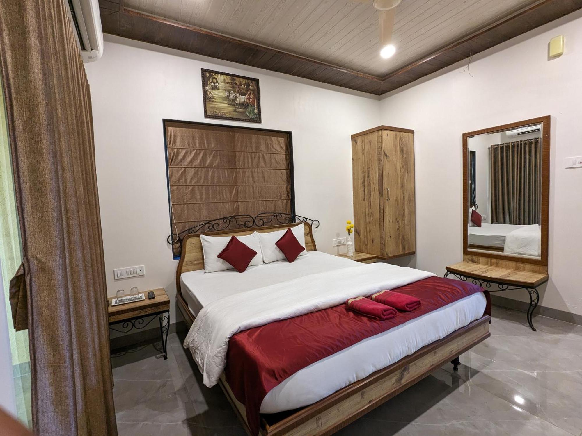 Hotel And Samarth Palace Panchgani