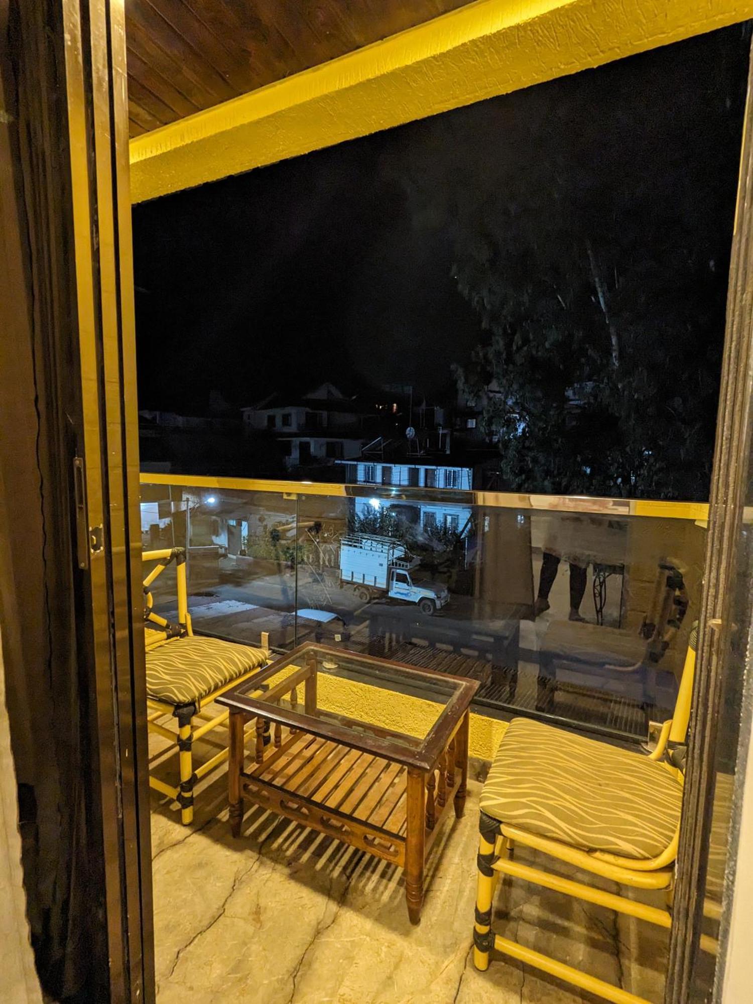 Hotel And Samarth Palace Panchgani