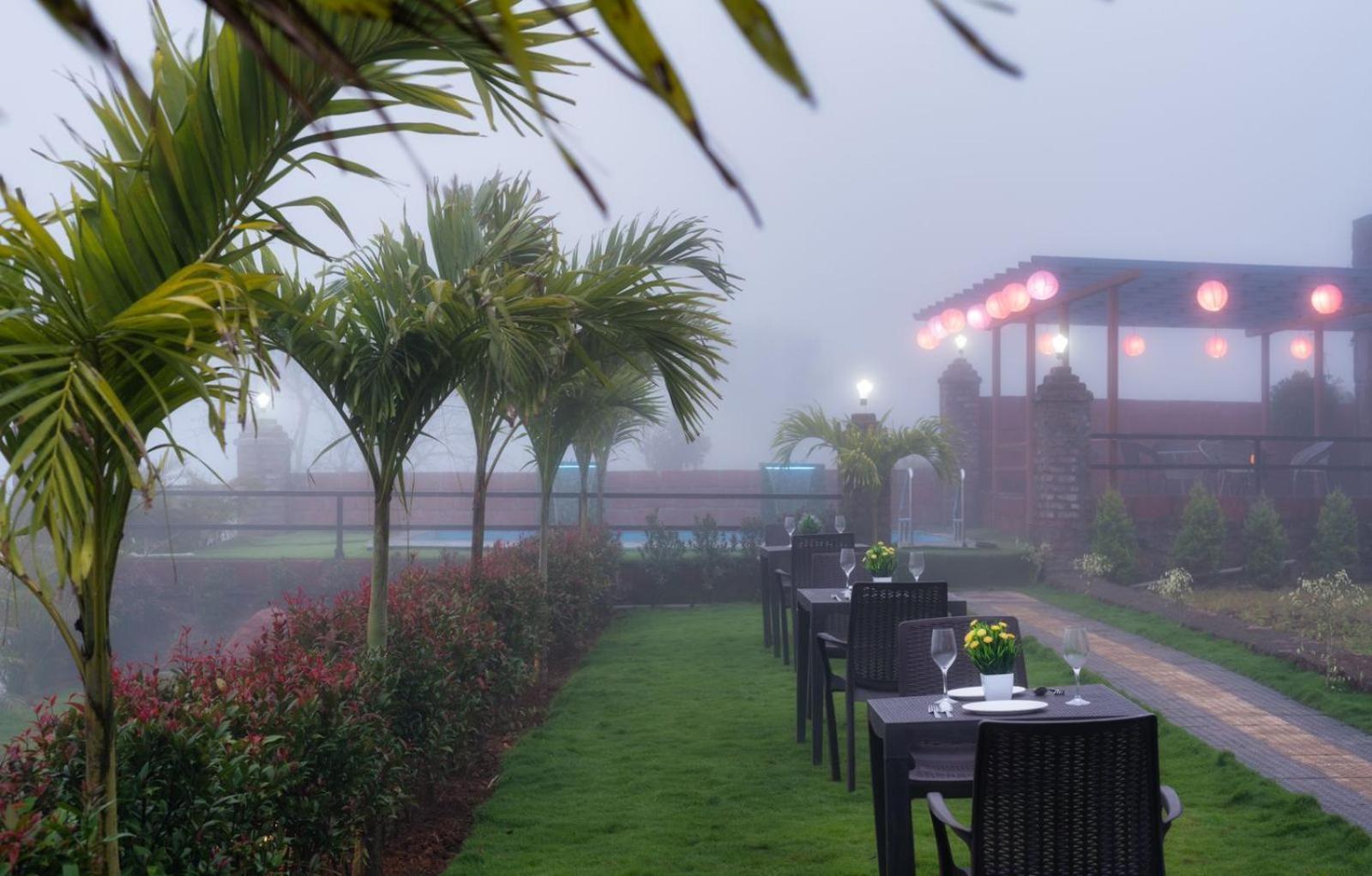 Holiday home Shivanya Palace- A Purple Mansion 7bhk