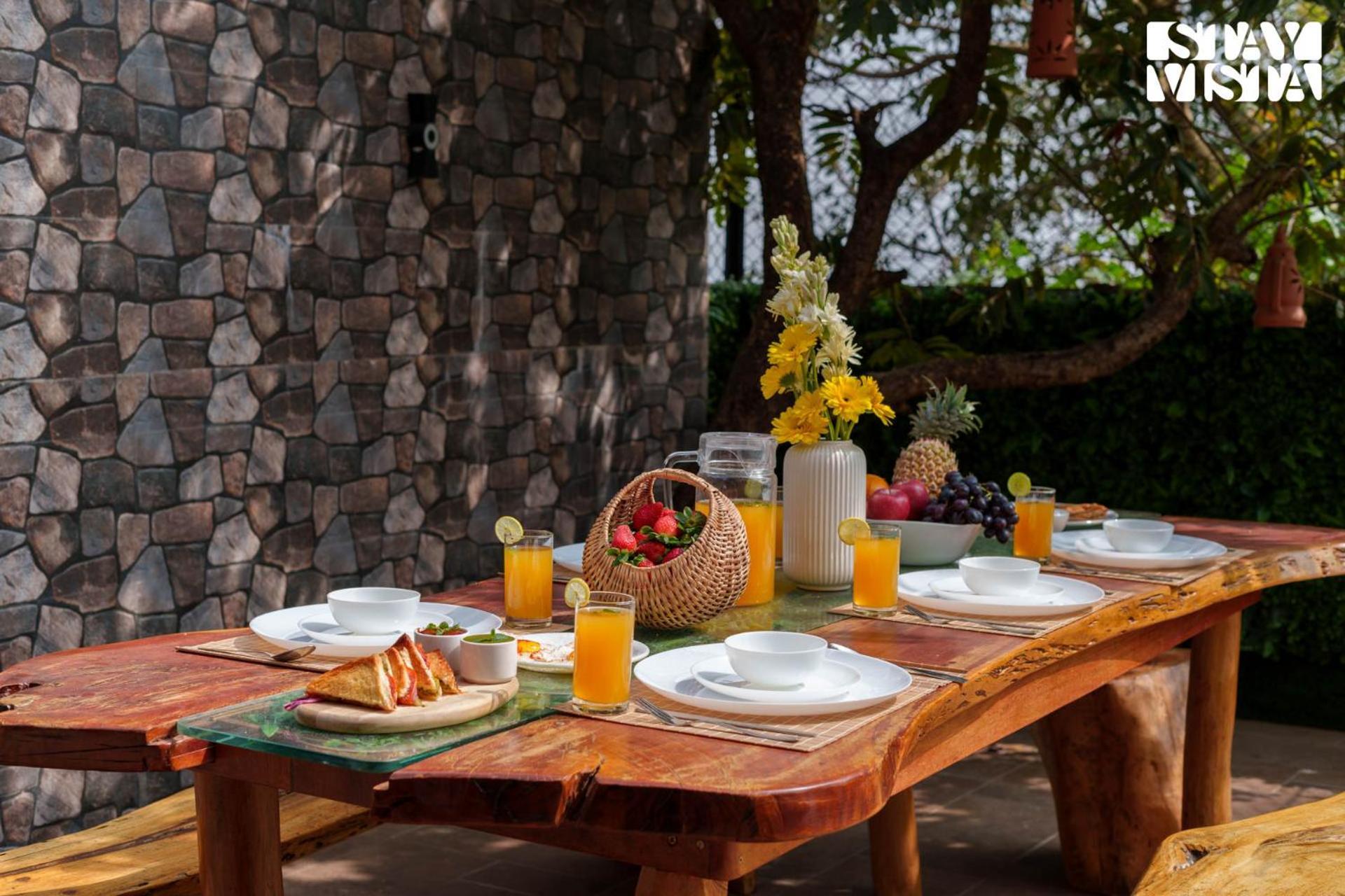 Villa Stayvista's Sunflower - Mountain-view Retreat With Pool & Games *