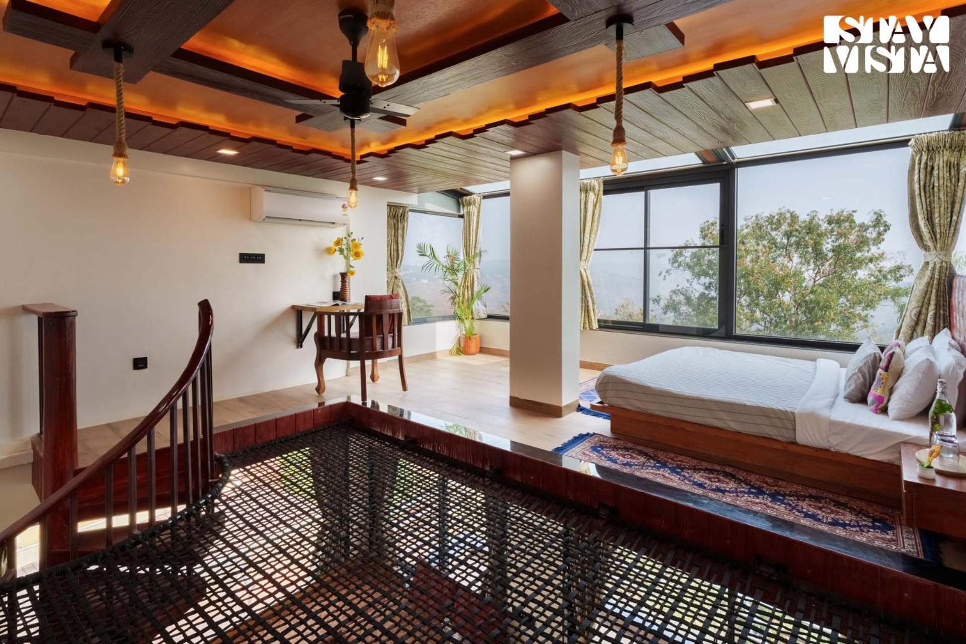 Villa Stayvista's Sunflower - Mountain-view Retreat With Pool & Games