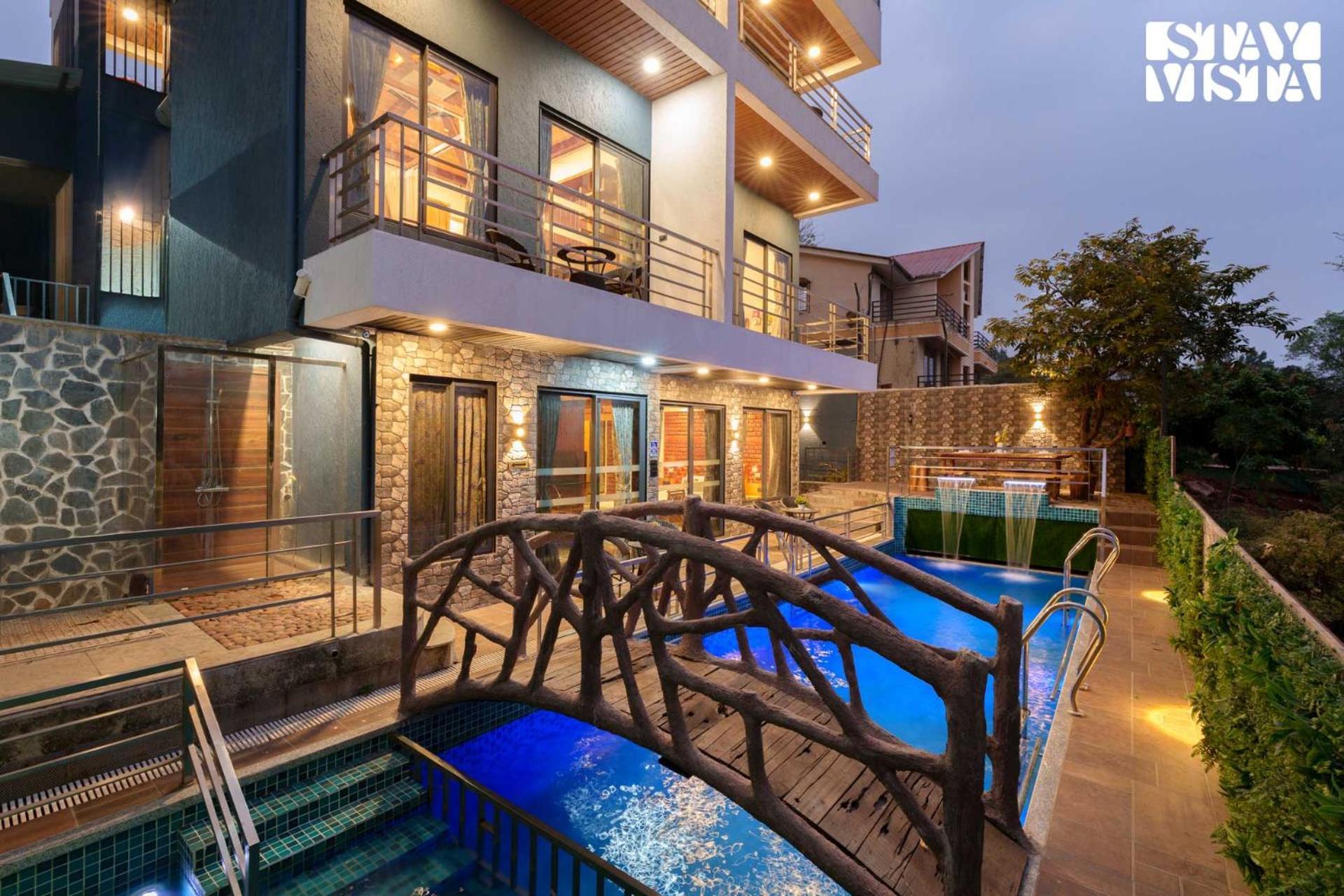 Villa Stayvista's Sunflower - Mountain-view Retreat With Pool & Games Panchgani
