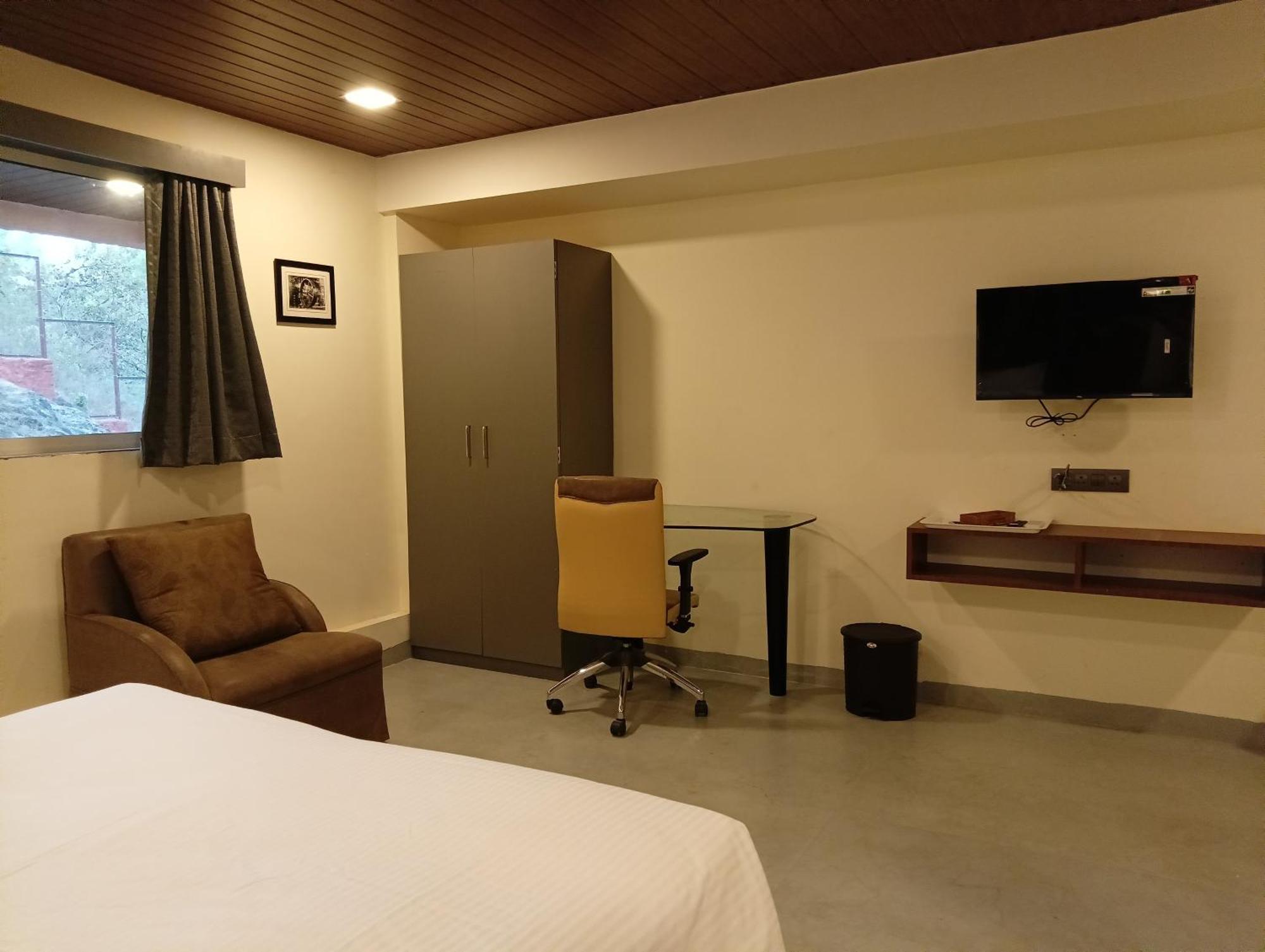 Mountain Meadows Panchgani