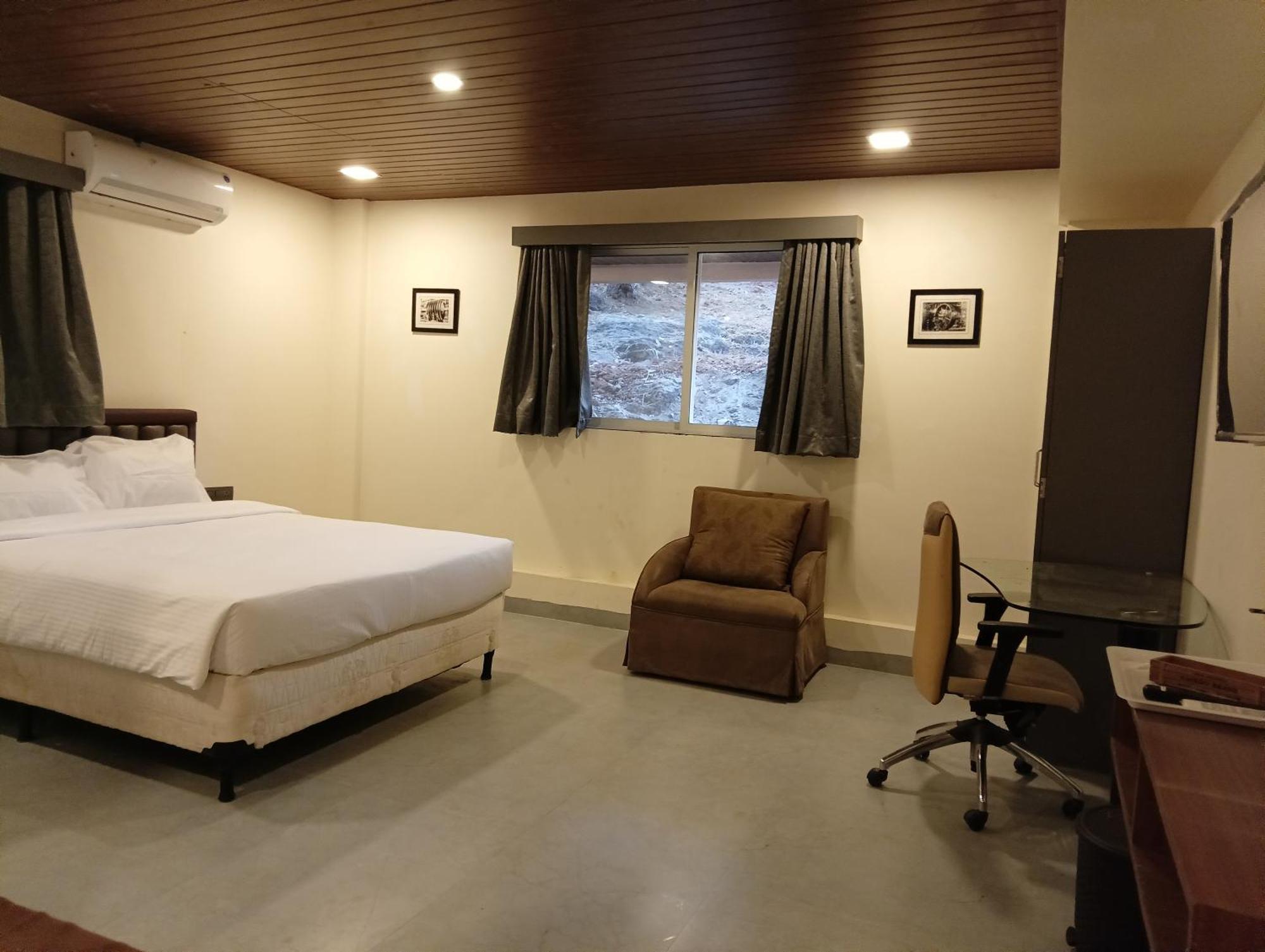 Mountain Meadows Panchgani