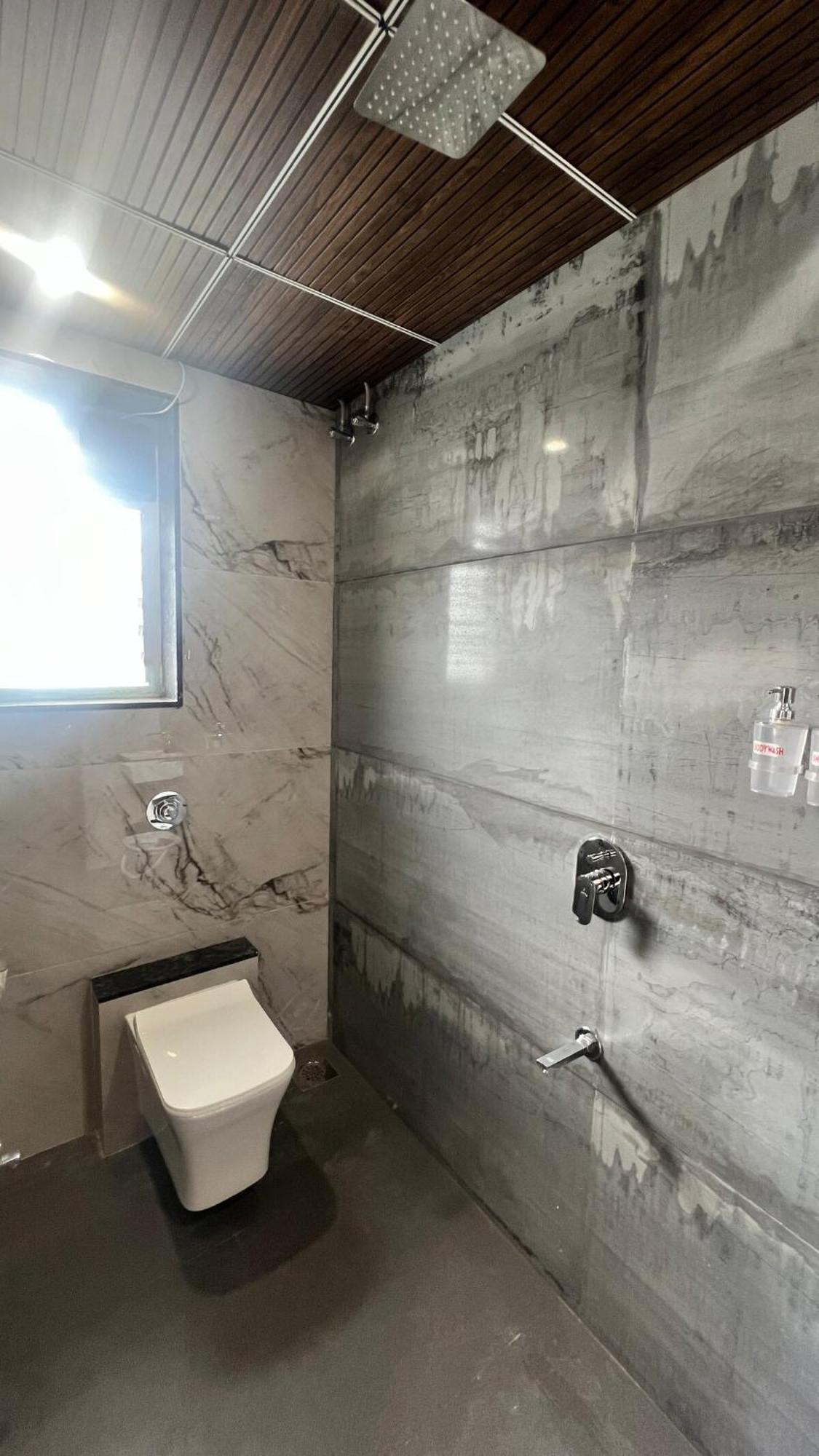 2bhk Suite, Views, Ora Vue *