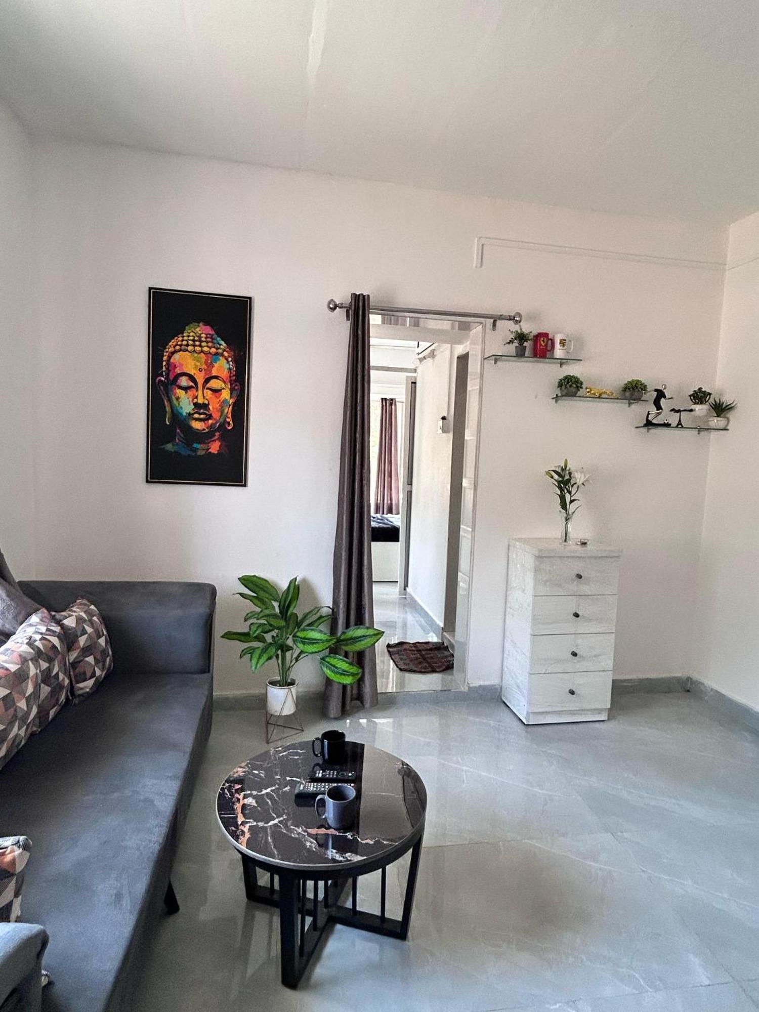 The Lavish's Residency *