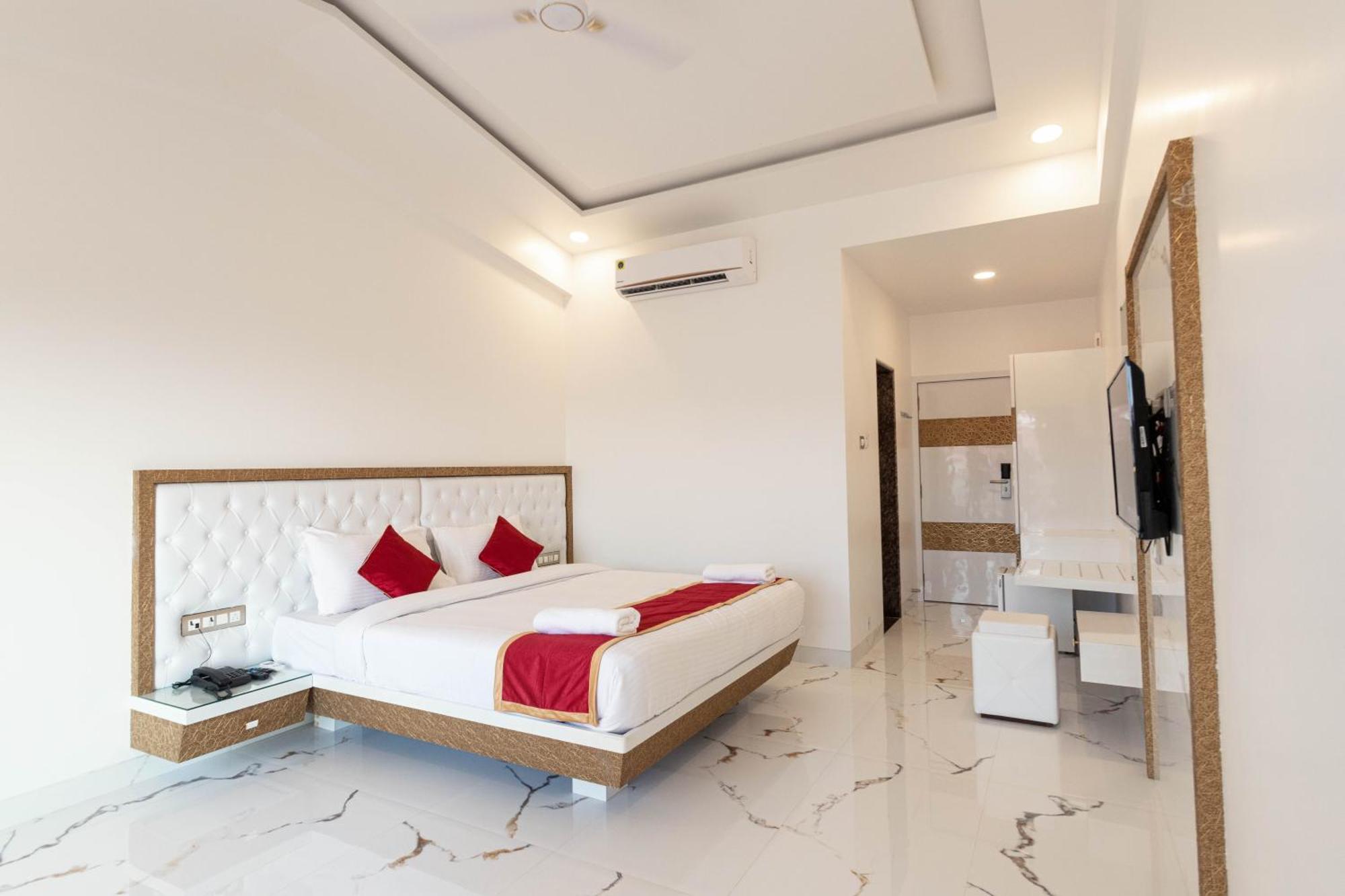 Hotel Casa Majestic & , Panchgani