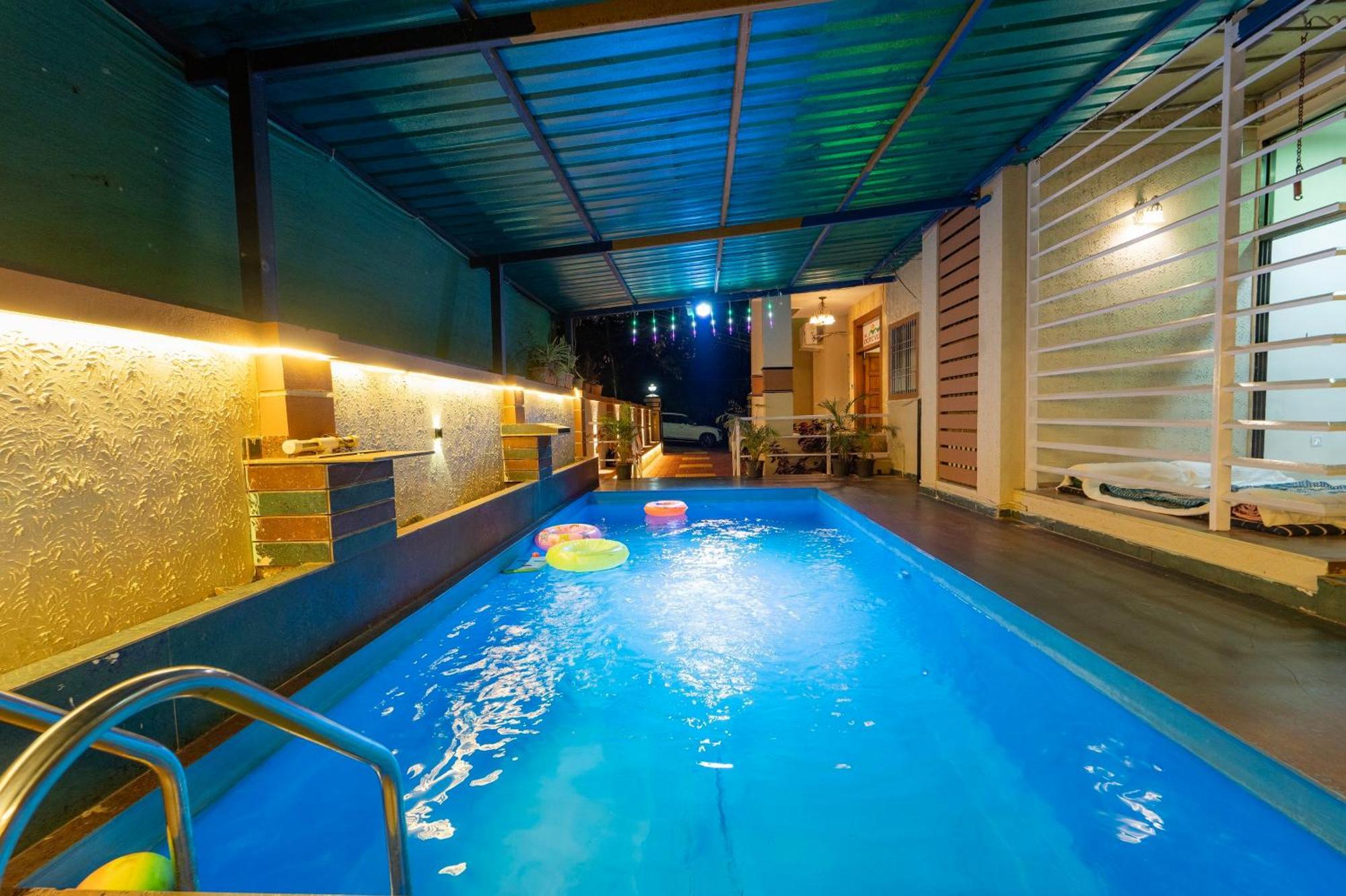 The Exotic With Swimming Pool Holiday home Panchgani