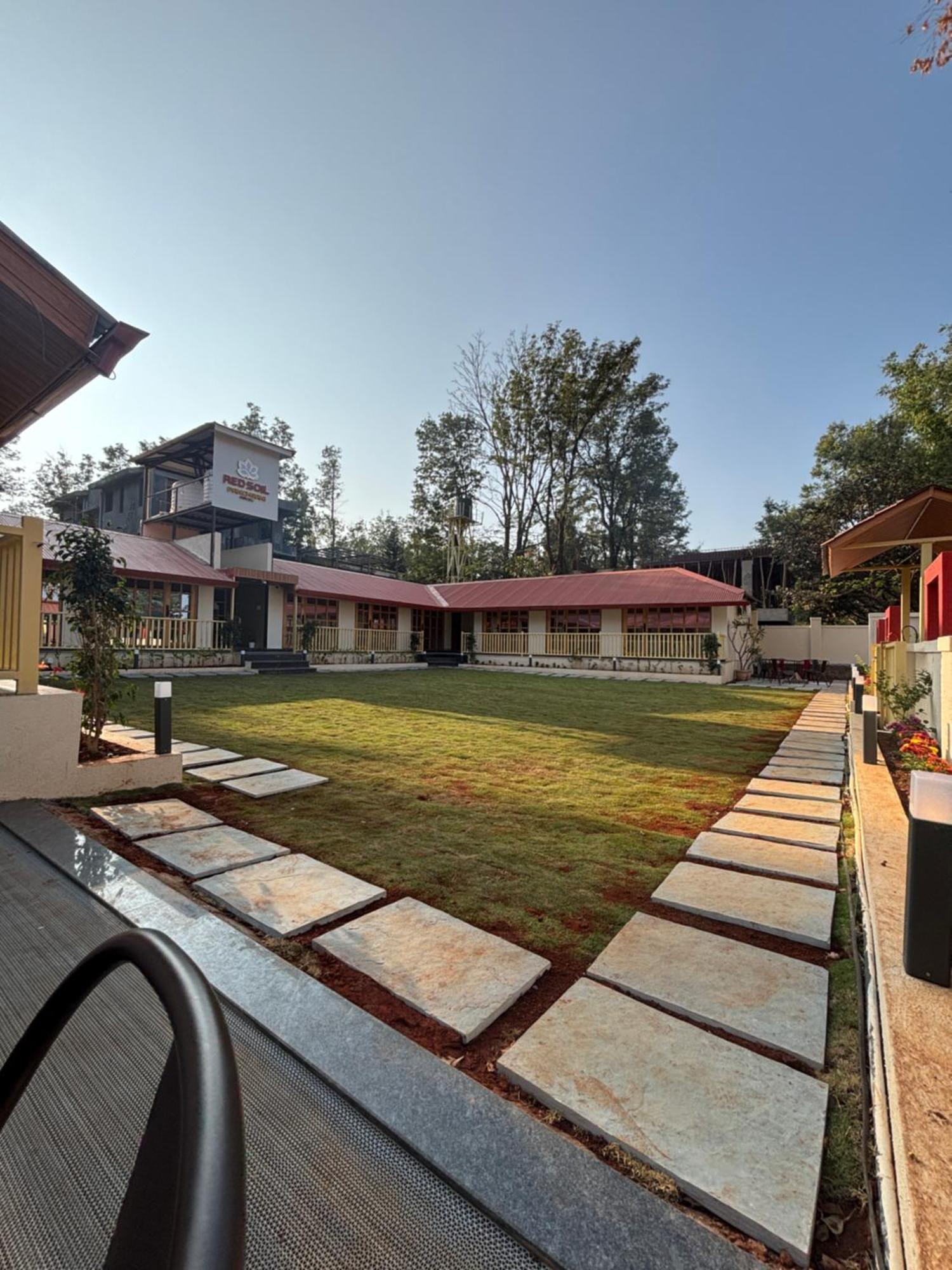 Red Soil Resort *