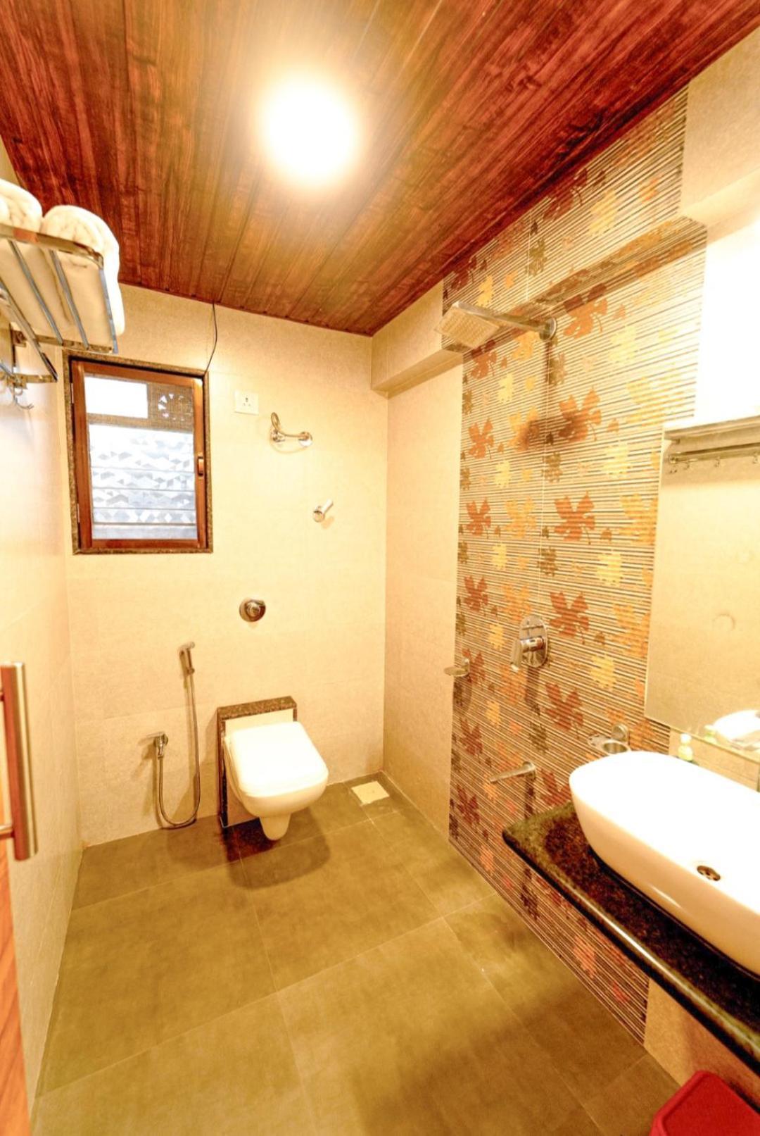 Gold Nest Valley View 3bhk *