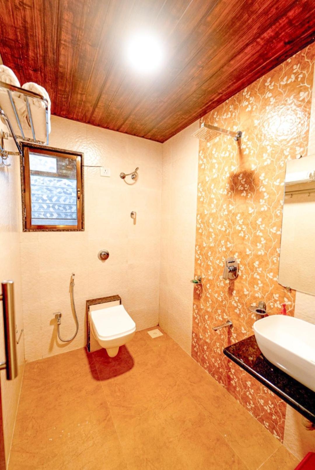 Gold Nest Valley View 3bhk Villa *