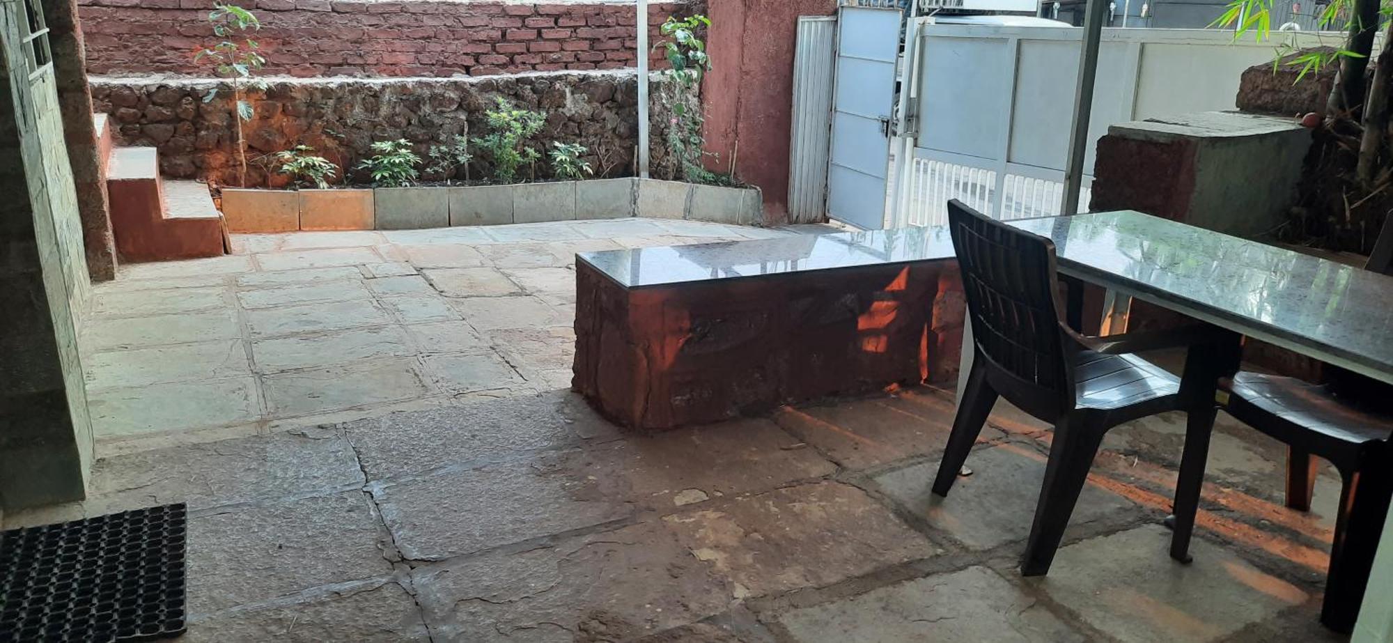 Homestay Leela - Ancient Redstone Escape Panchgani