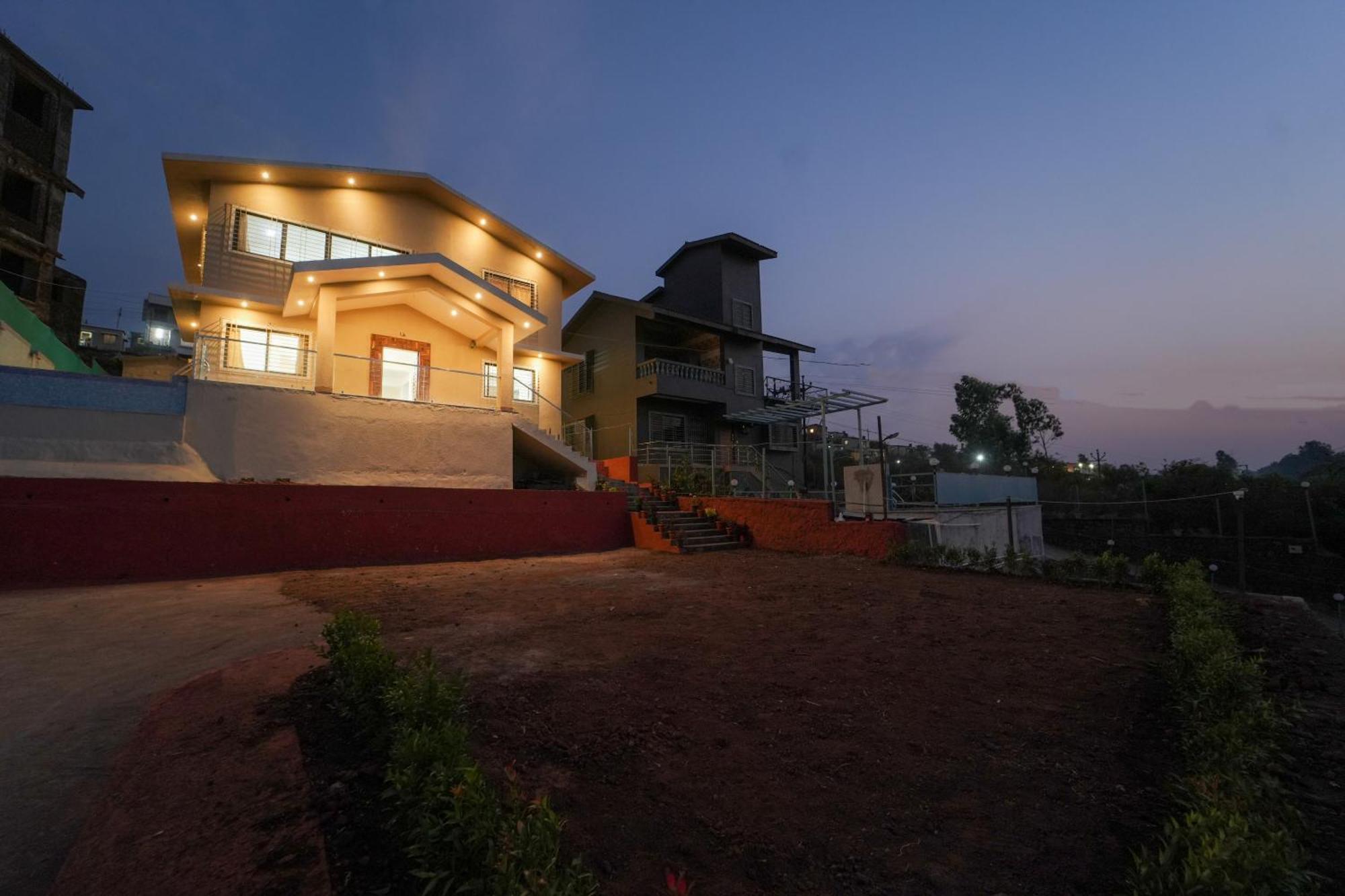 King Stone * Panchgani