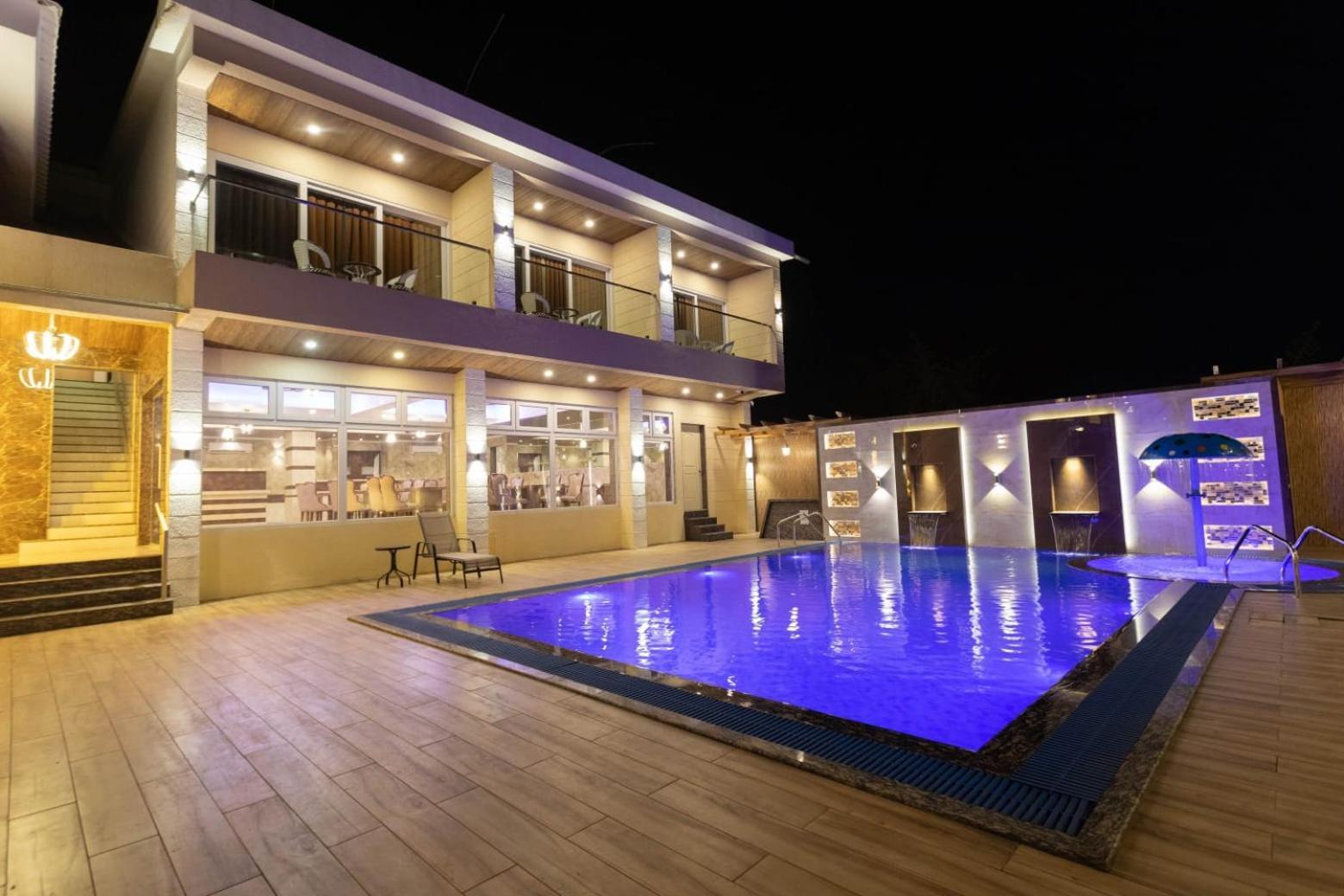 Casa Majestic & , Villa Panchgani