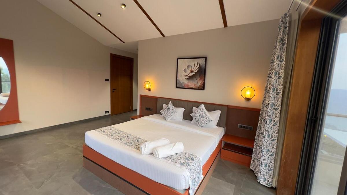 Ved Netflix, Pool, Chill Holiday home Panchgani