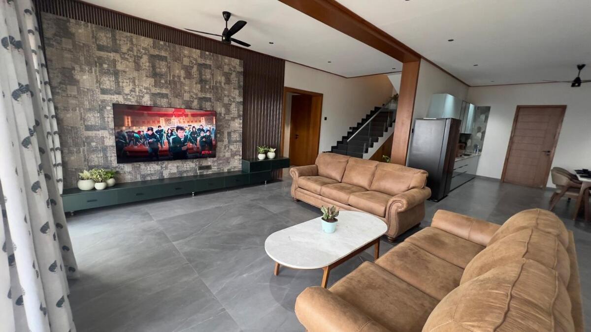 Ved Netflix, Pool, Chill Holiday home Panchgani