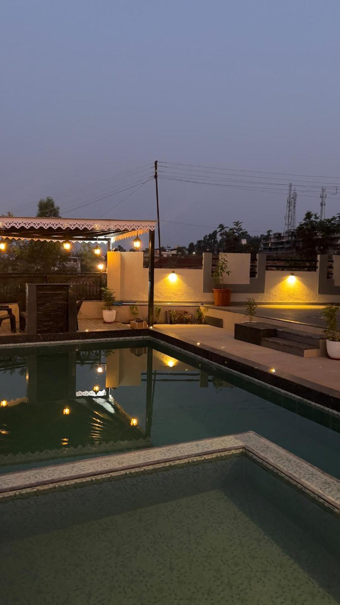 Ved Netflix, Pool, Chill * Panchgani
