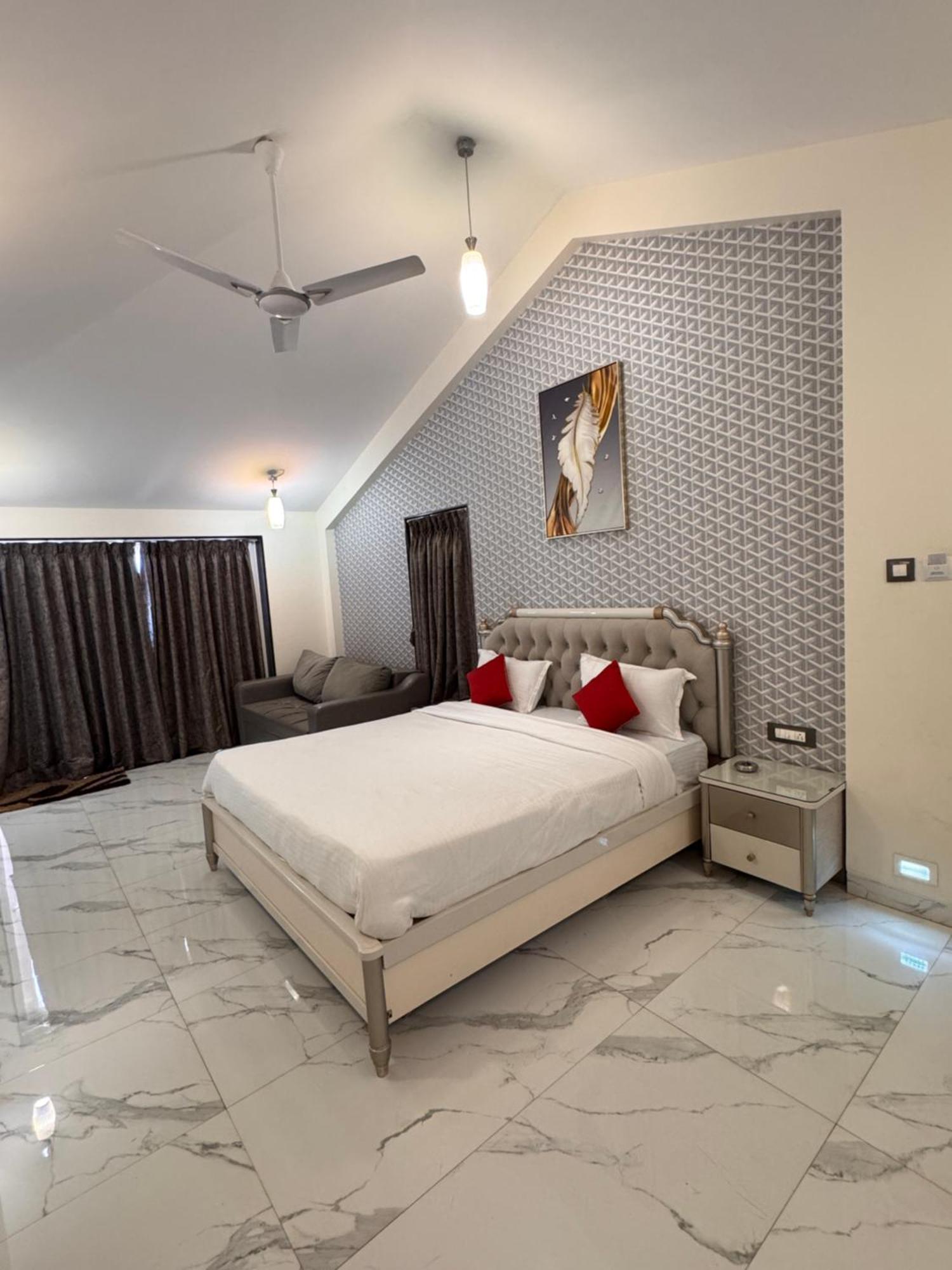 Casa Majestic & , Panchgani