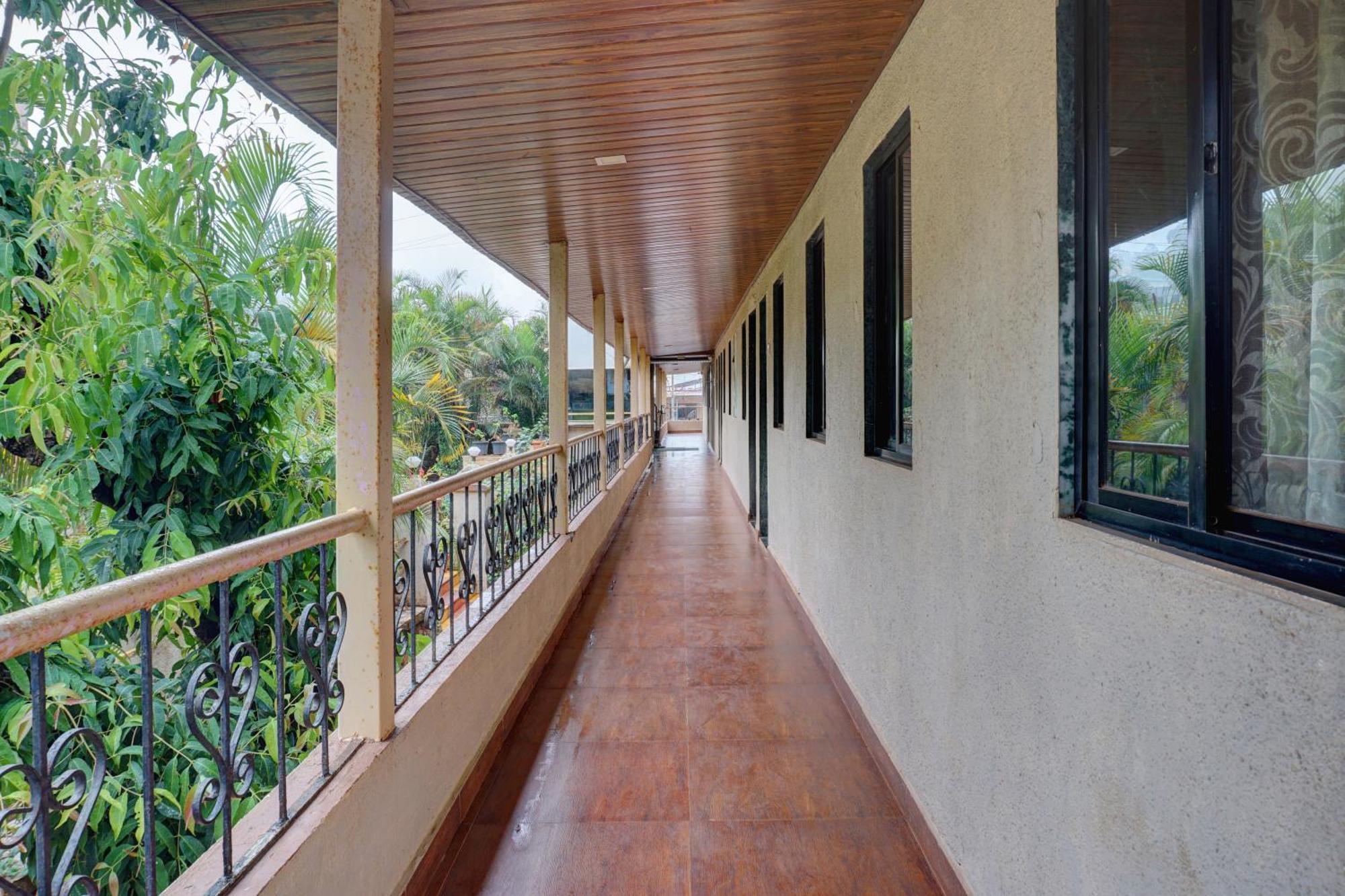 Vallyview's Residency Hotel *