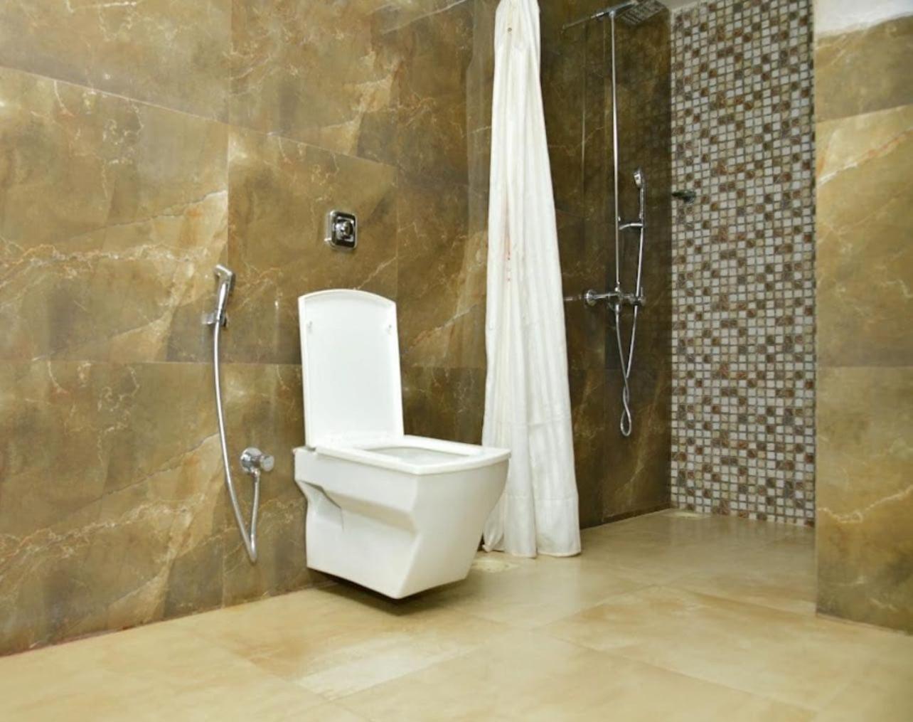 Hotel O Ambassador 3*