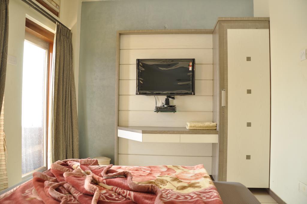 Bed & Breakfast Raval Bunglow 2*