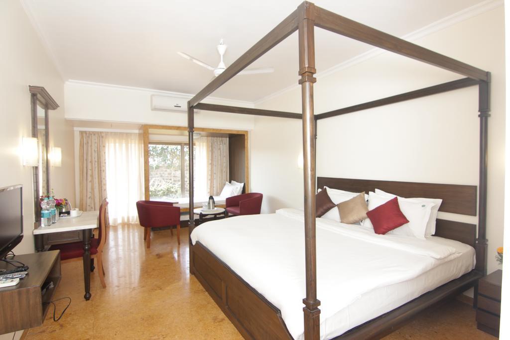 Aveda Blue Country Resort 3*