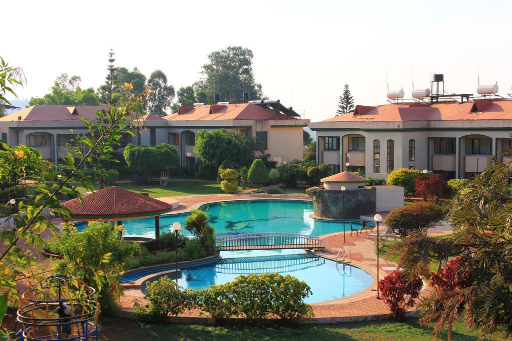 Aveda Blue Country Resort 3*