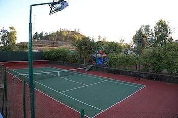 Resort Ravine