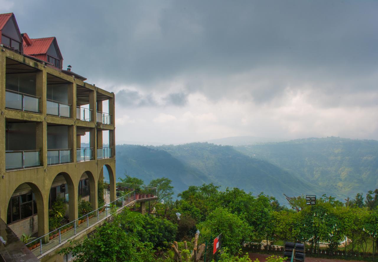 Resort Ravine