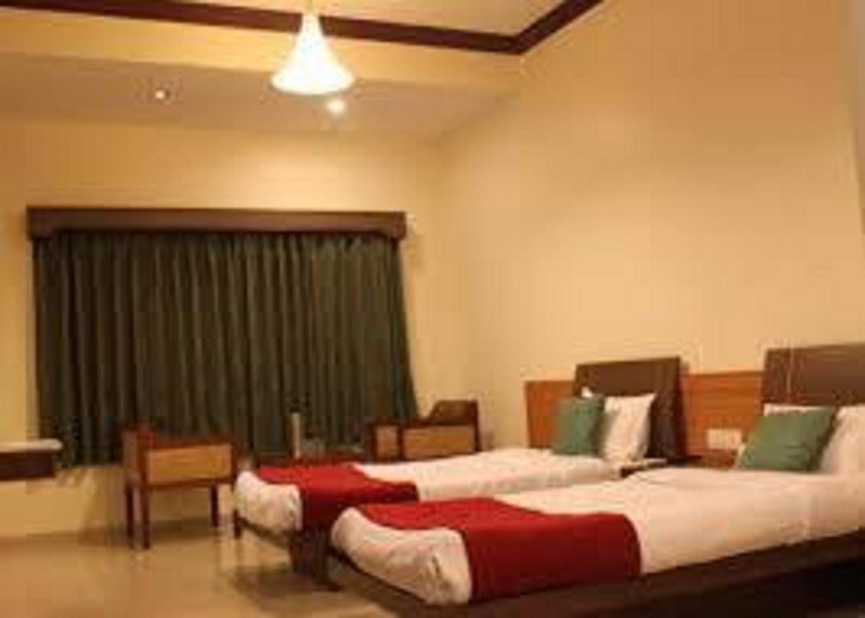 Jaffer Bhai's Brickland Hotel
