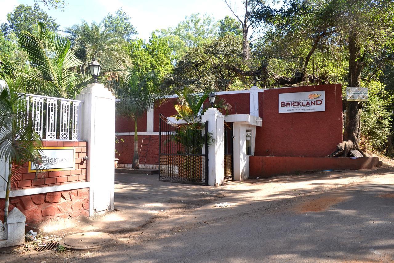 Jaffer Bhai's Brickland Hotel