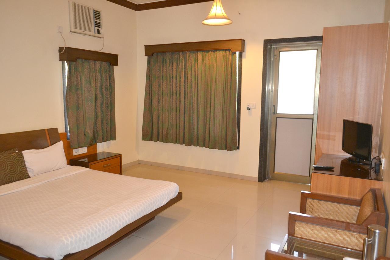 Hotel Jaffer Bhai's Brickland