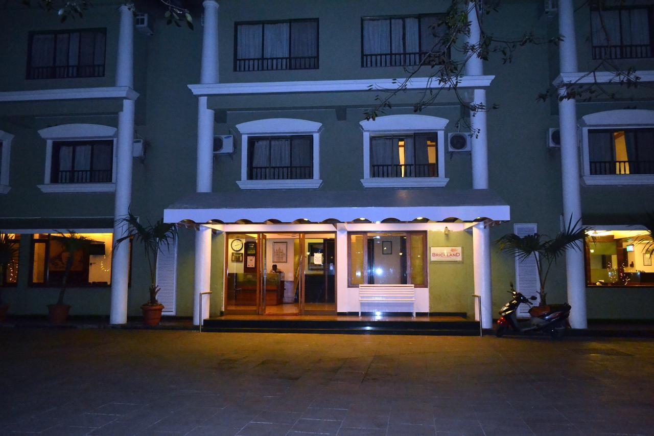 Hotel Jaffer Bhai's Brickland 3*