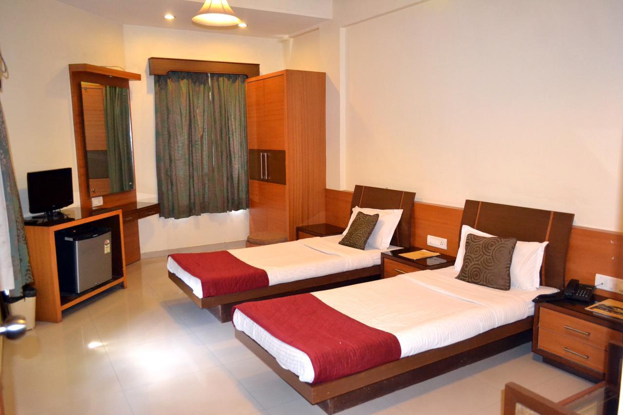 Hotel Jaffer Bhai's Brickland 3*