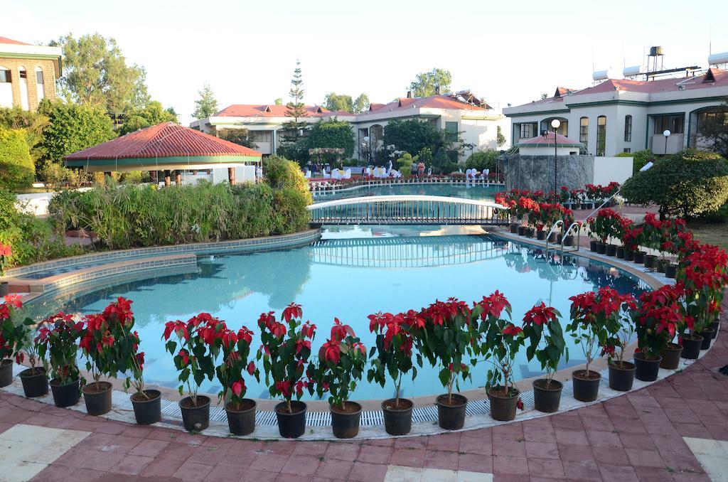 Aveda Blue Country Resort 3*