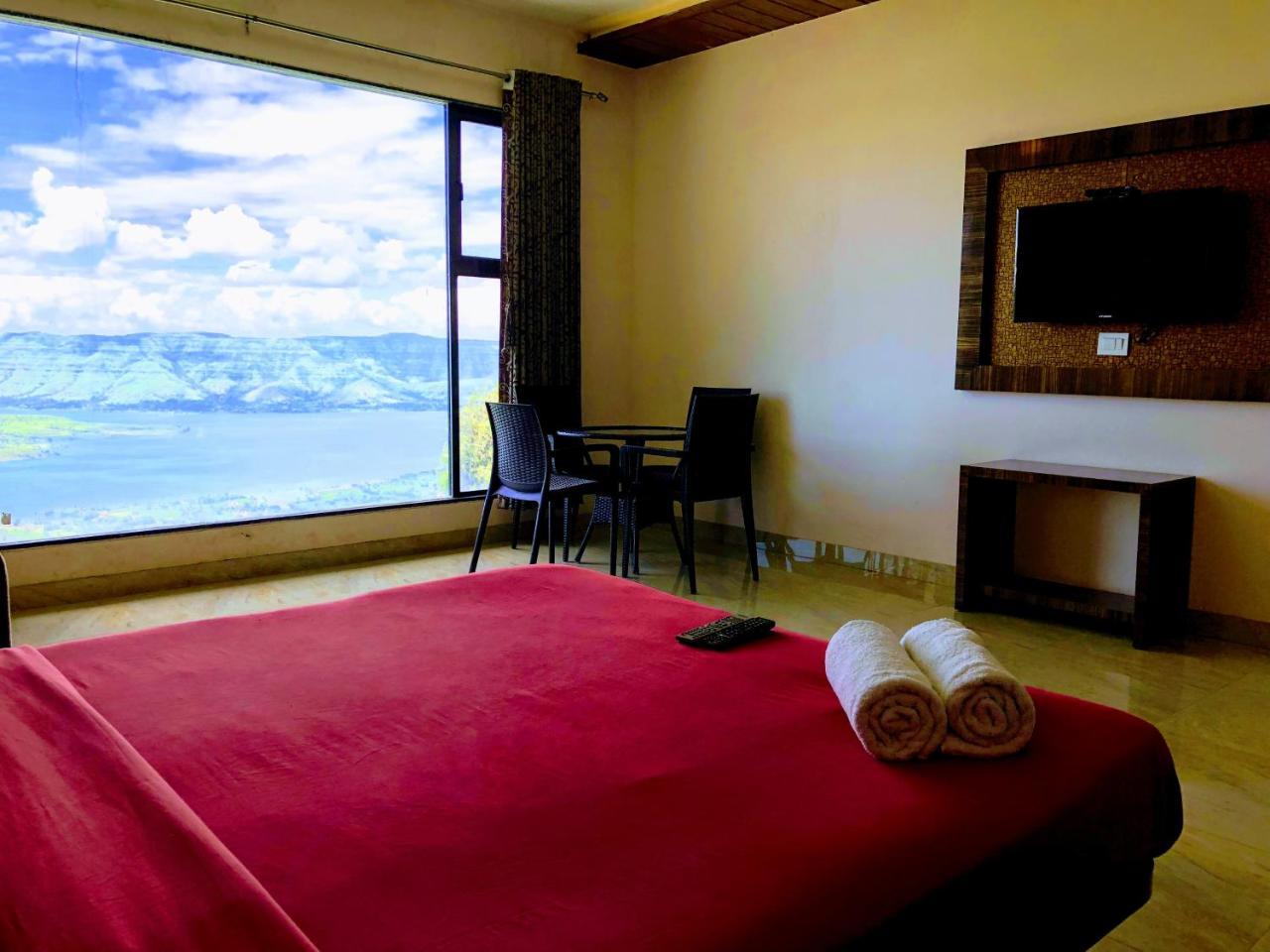 Hotel Rainforest Restaurant & Villas