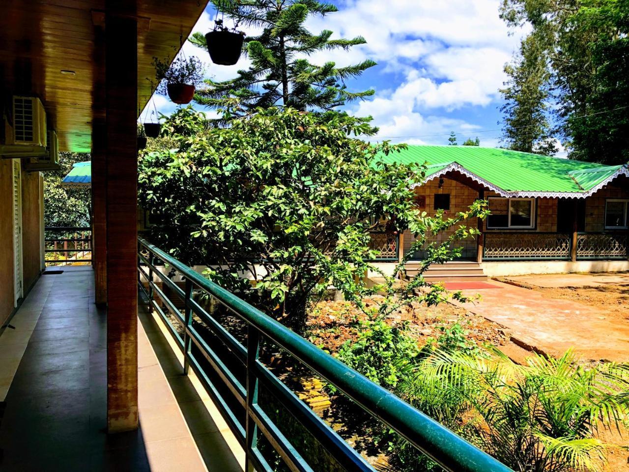 Rainforest Restaurant & Villas