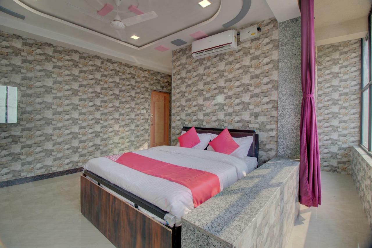 Oyo 28619 Dsk Valley Hotel 3*