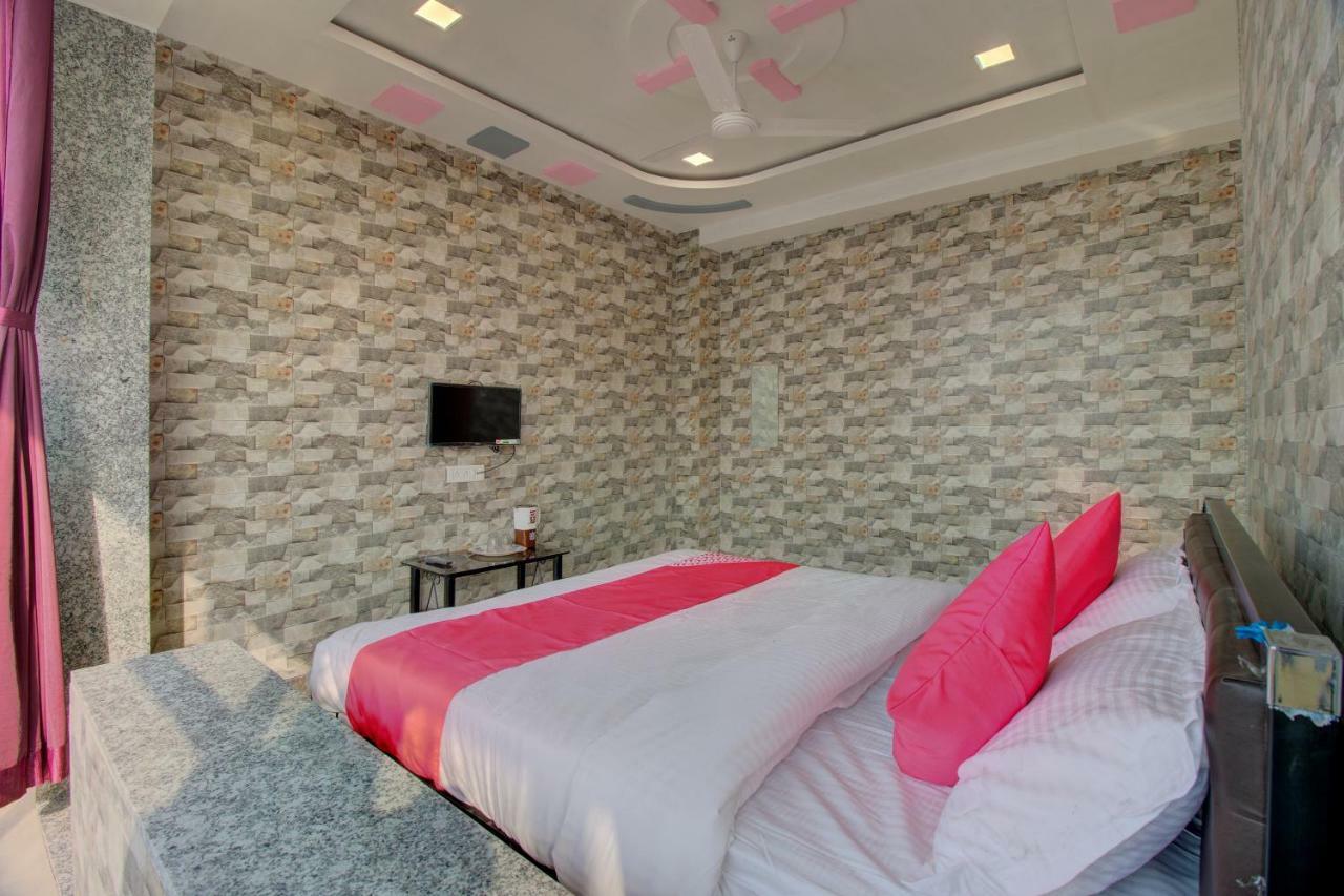 Oyo 28619 Dsk Valley Hotel