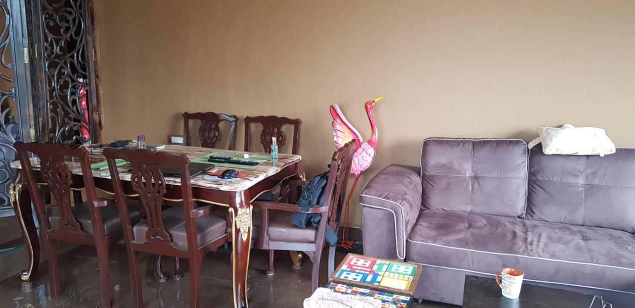 Ratan Villa *