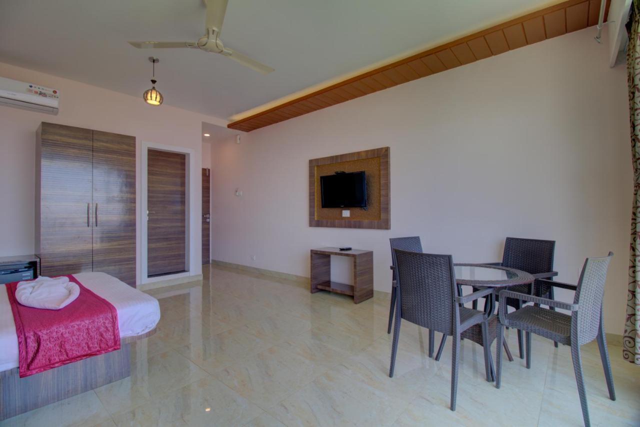 Rainforest Restaurant & Villas Hotel *