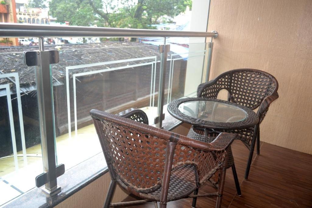 Hotel Rahil Plaza 2*