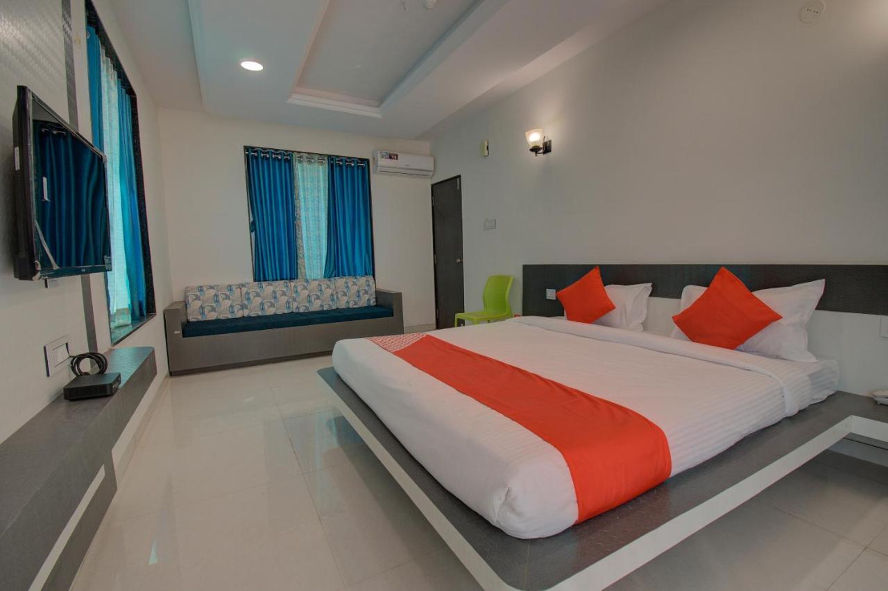 Oyo 24117 Dream Valley